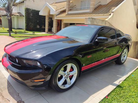 FORD MUSTANG 5.0 GT PREMIUM COUPÉ V8 32V GASOLINA 2P AUTOMÁTICO